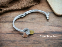 Silver Ladies Fancy Kade - 15.52, Free Size