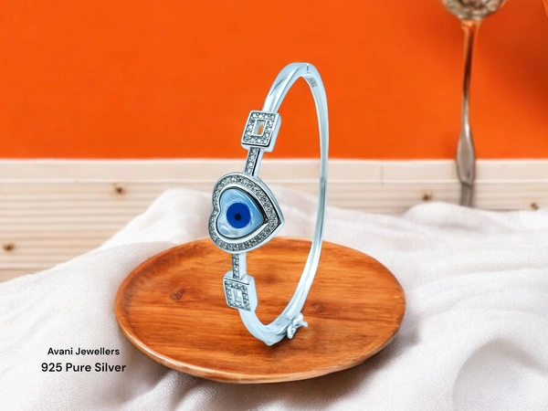 Silver Ladies Fancy Kade - 11.42, Free Size