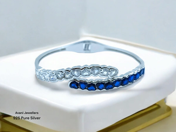 Silver Ladies Fancy Kade - 13.15, Free Size