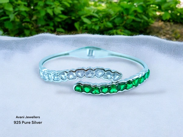 Silver Ladies Fancy Kade - 13.15, Free Size