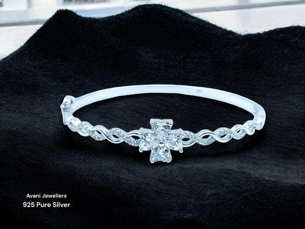 Silver Ladies Fancy Kade - 12.11, Free Size