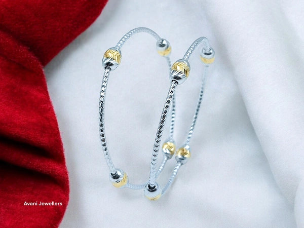 Silver Ladies Fancy Kade - 5.58, Free Size