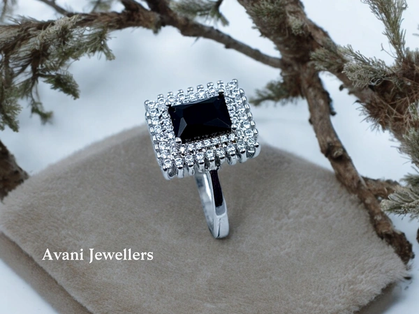 Silver Ladies Fancy Ring - 4.35, 17