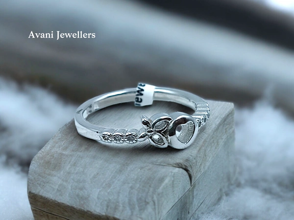 Silver Ladies Fancy Ring - 2.09, 18