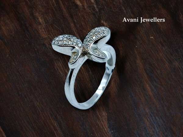 Silver Ladies Fancy Ring - 2.98, 9