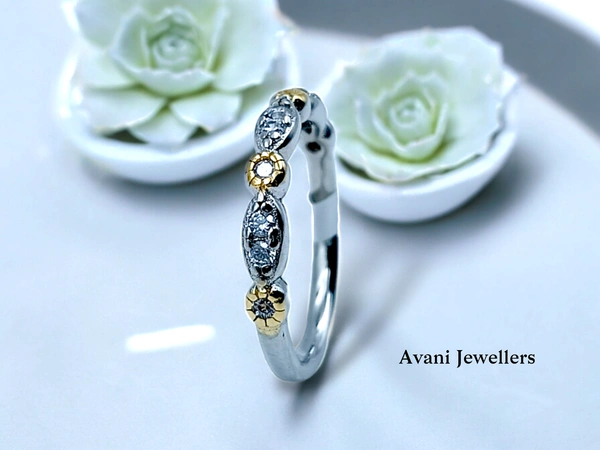 Silver Ladies Fancy Ring - 1.75, 11