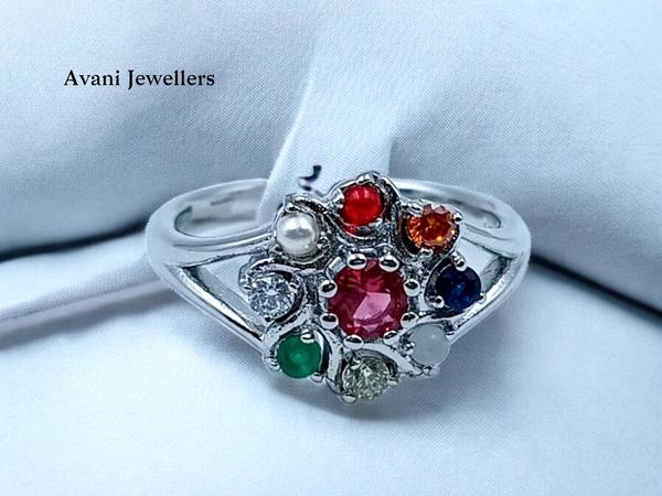 Silver Ladies Fancy Ring - 3.41