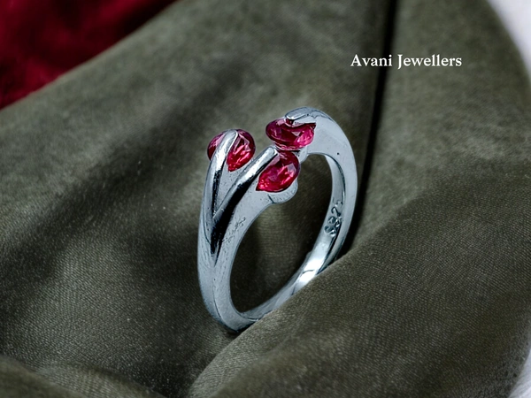 Silver Ladies Fancy Ring - 2.54, 10