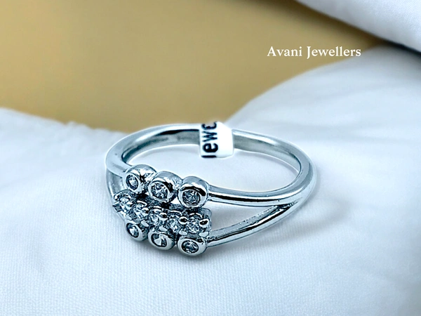 Silver Ladies Fancy Ring - 1.64, 9