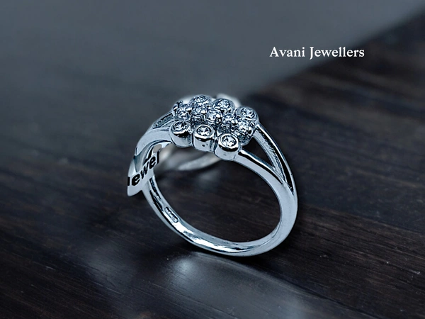 Silver Ladies Fancy Ring - 1.64, 9