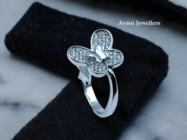 Silver Ladies Fancy Ring - 2.98, 11