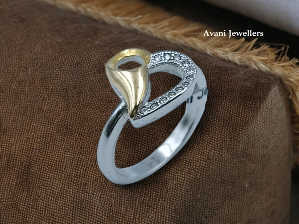 Silver Ladies Fancy Ring - 2.88, 15