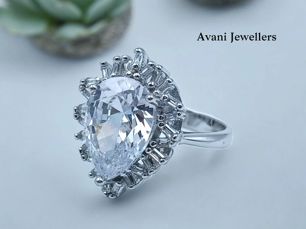 Silver Ladies Cocktail Ring - 7.05, 18