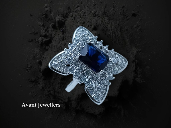 Silver Ladies Cocktail Ring - 8.28, 12