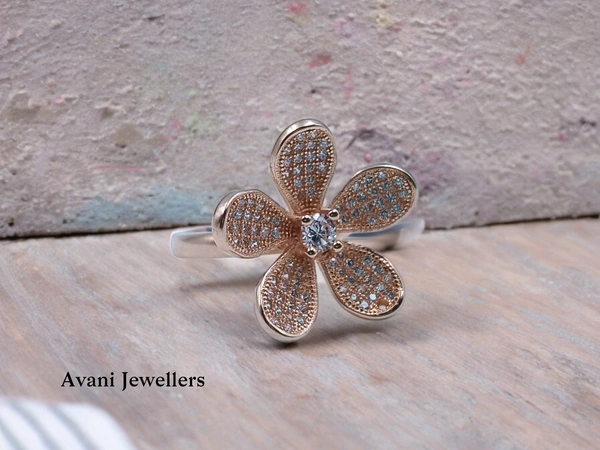 Silver Ladies Cocktail Ring - 4.55, 15