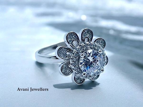 Silver Ladies Cocktail Ring - 5.57, 18