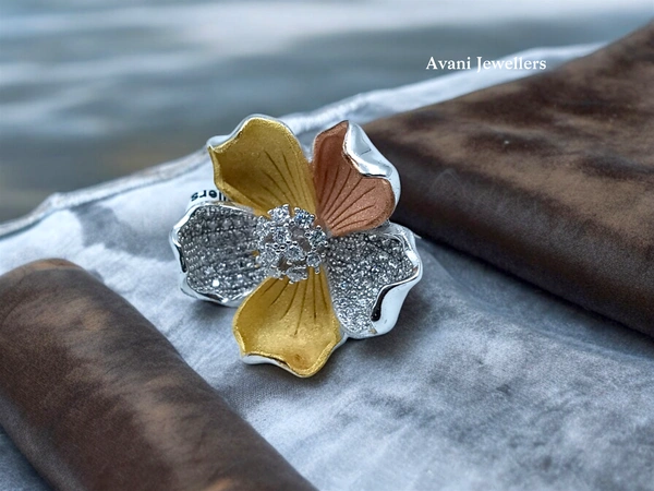 Silver Ladies Cocktail Ring - 9.78, 10