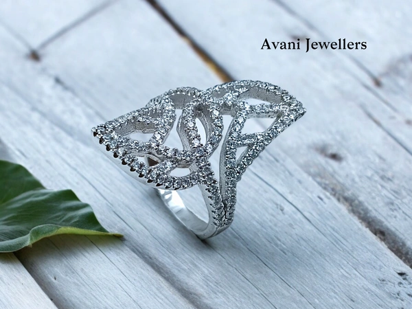 Silver Ladies Cocktail Ring - 5.76, 12