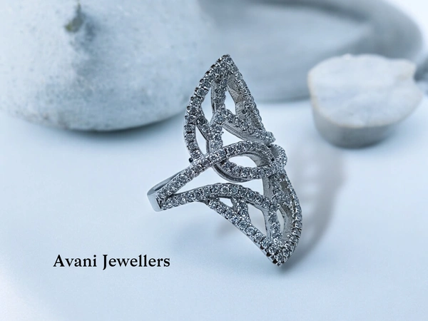 Silver Ladies Cocktail Ring - 5.76, 12