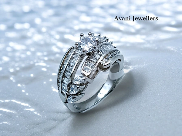 Silver Ladies Cocktail Ring - 5.63, 16