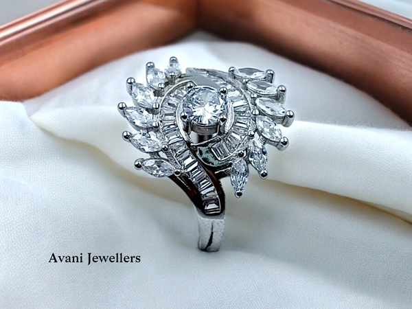 Silver Ladies Cocktail Ring - 5.44, 20
