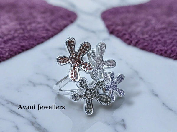 Silver Ladies Cocktail Ring - 8.67, 16