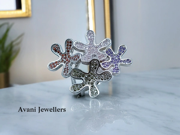 Silver Ladies Cocktail Ring - 8.67, 16