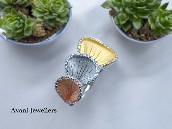 Silver Ladies Cocktail Ring - 4.65, 14