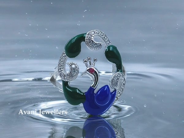 Silver Ladies Cocktail Ring - 4.83, 17