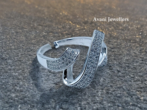 Silver Ladies Cocktail Ring - 4.67, 19