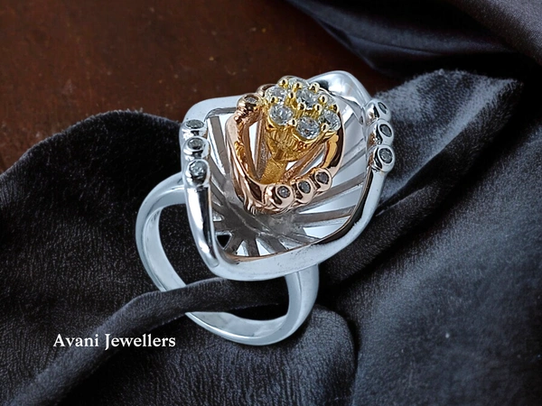 Silver Ladies Cocktail Ring - 8.83, 11