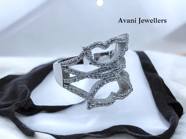 Silver Ladies Cocktail Ring - 6.8, 14