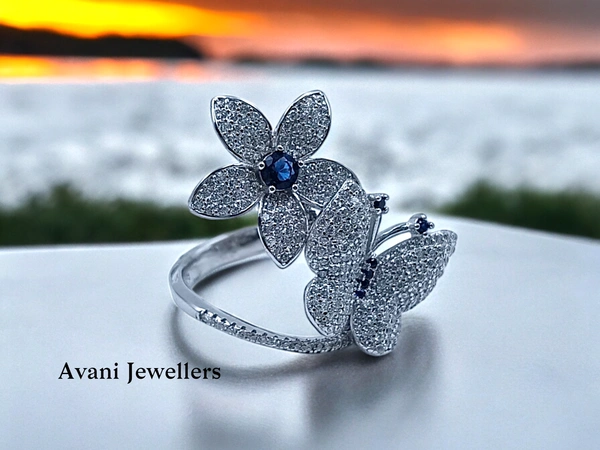 Silver Ladies Cocktail Ring - 9.57, 21