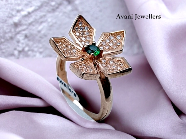 Silver Ladies Cocktail Ring - 4.26, 15