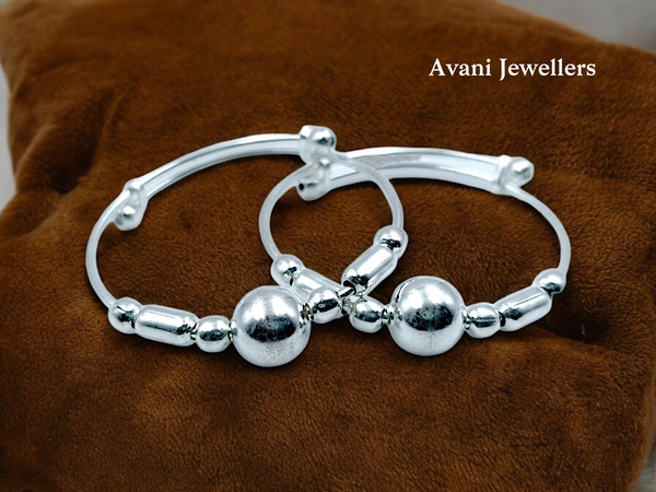 Silver Baby Plain Kade - 15.79, Adjustable