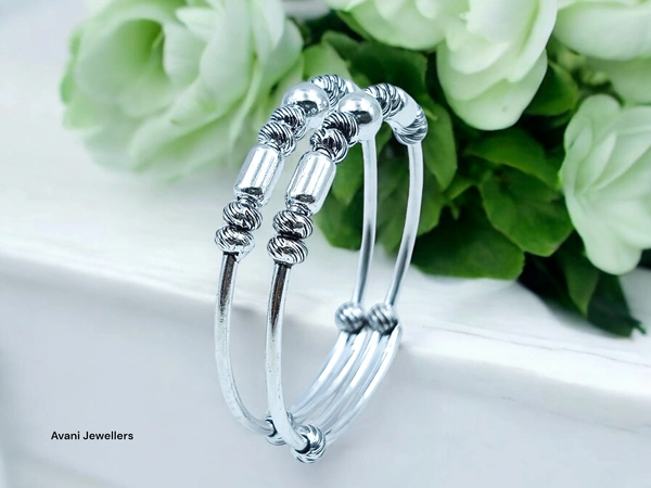 Silver Baby Plain Kade - 15.6, Adjustable