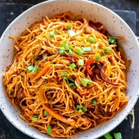 Schezwan Chicken Noodles 