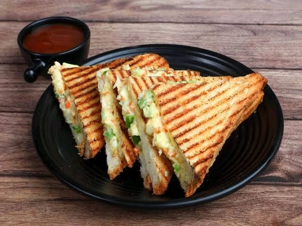 Grilled Veg Cheese Sandwich 
