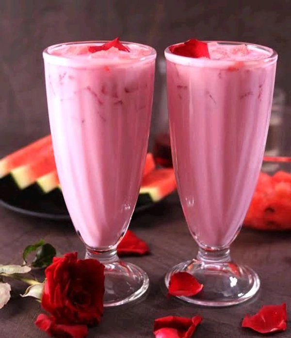 Romantic Rose Freak Shake