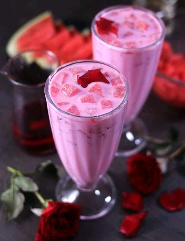 Romantic Rose Freak Shake