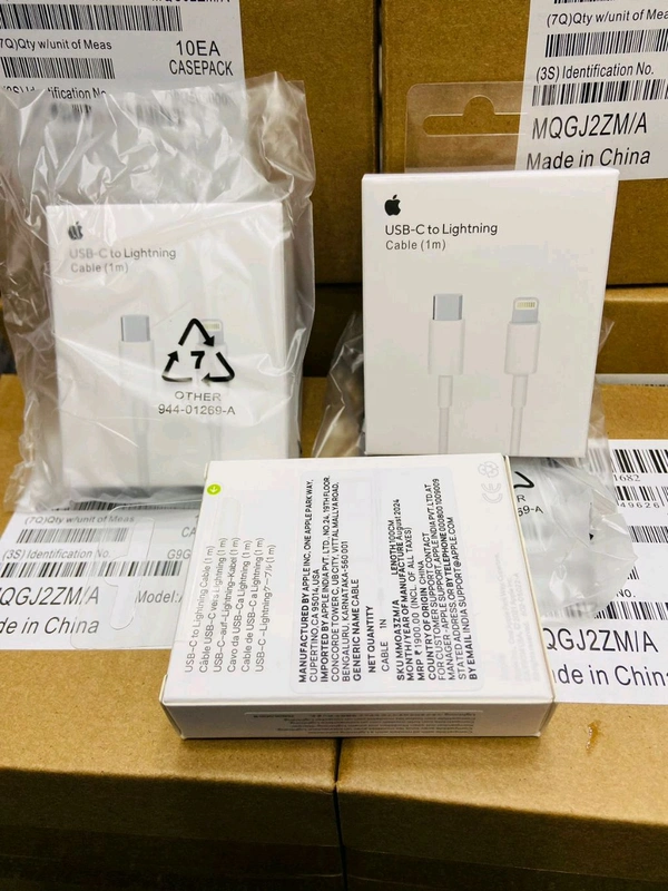 Iphone 14 C to Lightning  💯% Og Magnetic 🧲 Cable China 🇨🇳 Pack Available