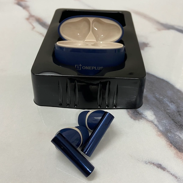 OnePlus 171X New Full shining Earbuds Bass Sound 1by1 lamination