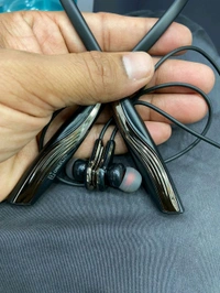 New BT tejas magnetic 🧲 Ear+ Shiny ✨+ 200 Mah big battery 🔋 1by1 Lamination