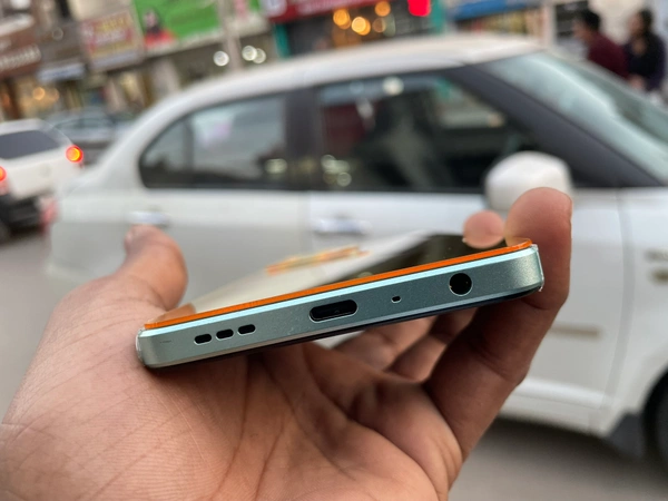 Oppo A79 5G Gold Apple Converter - Gold