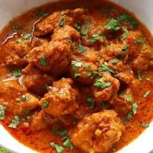 CHICKEN BOUNLESS CURRY FULL (BIRYANI HOUSE)