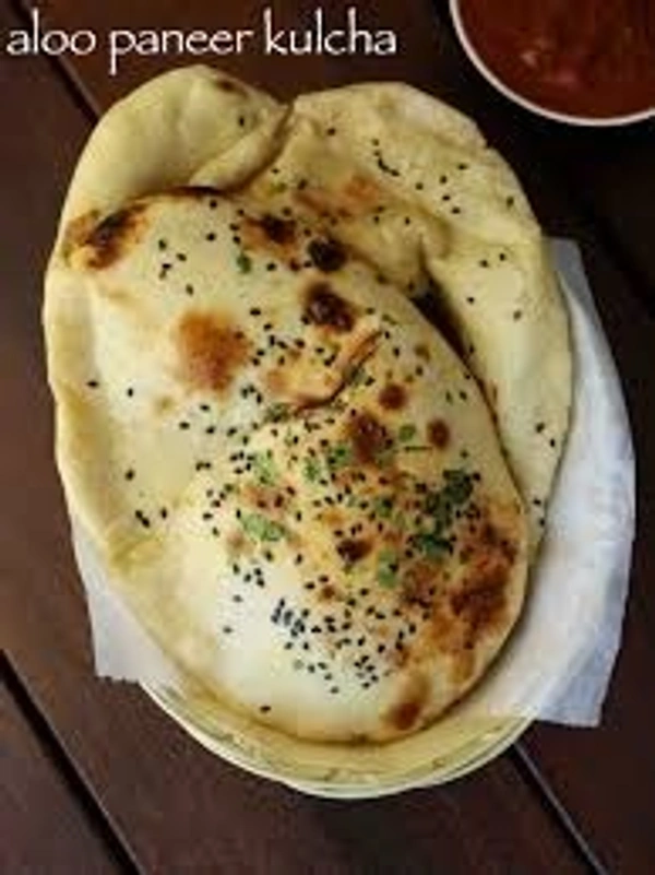 STUFFED MASALA KULCHA