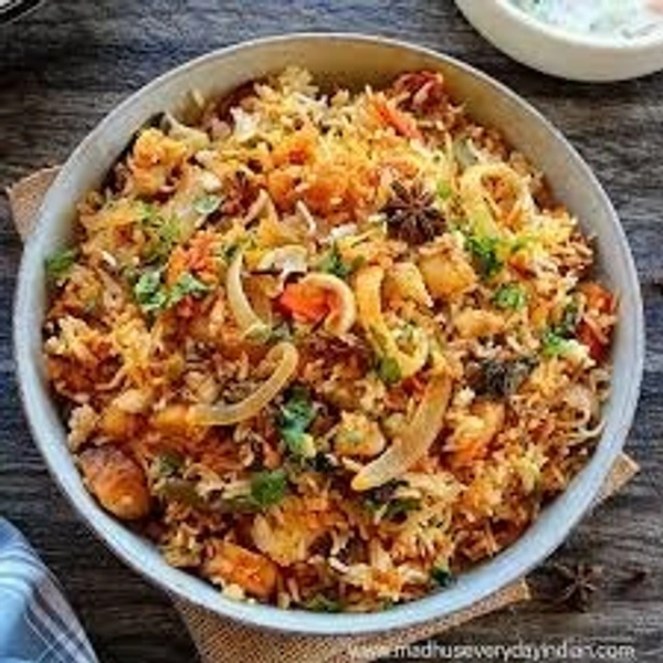 VEG BIRYANI    (SWAPNA TIFFINS)