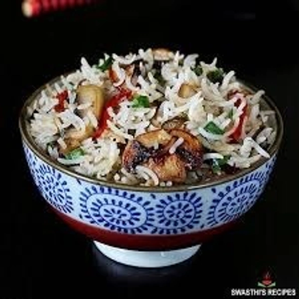 mushroom fried rice full (BAWACHI)