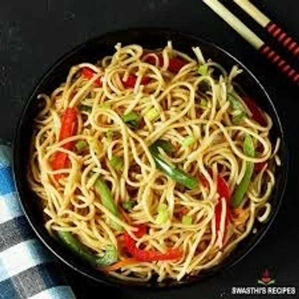 veg hakka noodles (bismillah)