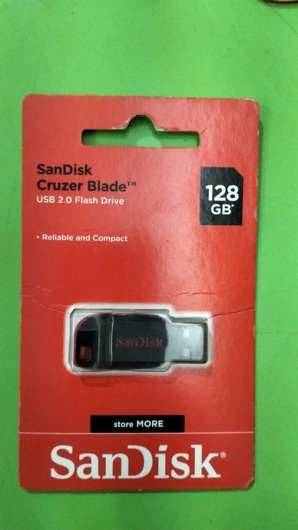 SanDisk SDCZ50-128G-I35 USB2.0 128 GB Pen Drive (Red and Black)